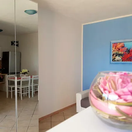 Apartmán New & Modern Studio Giulia With Terrace And Seaview Badesi